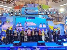 Kotabaru Pamerkan Pesona Wisata: Asisten Setda Resmi Membuka Pameran di Banjarbaru